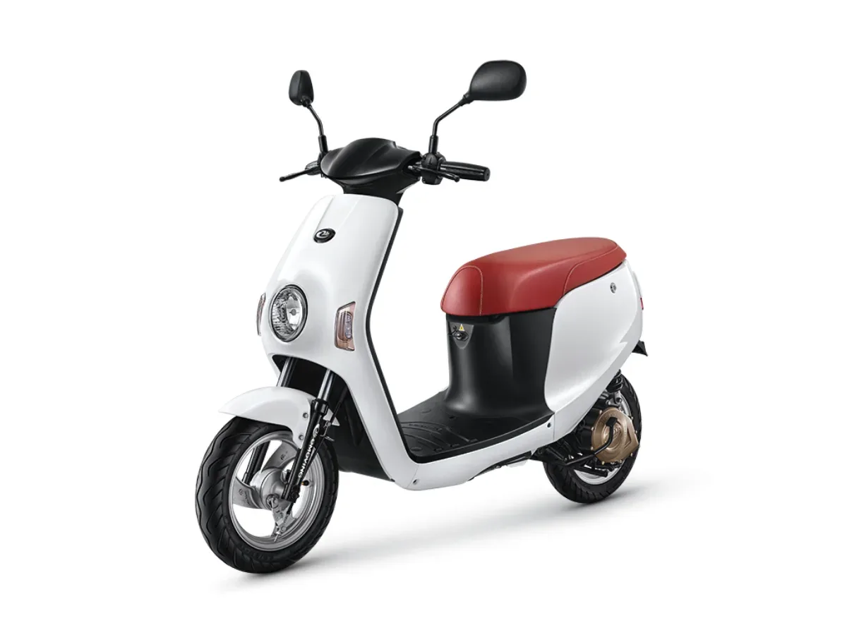 【中華SHINE】微型電動二輪車實車照片